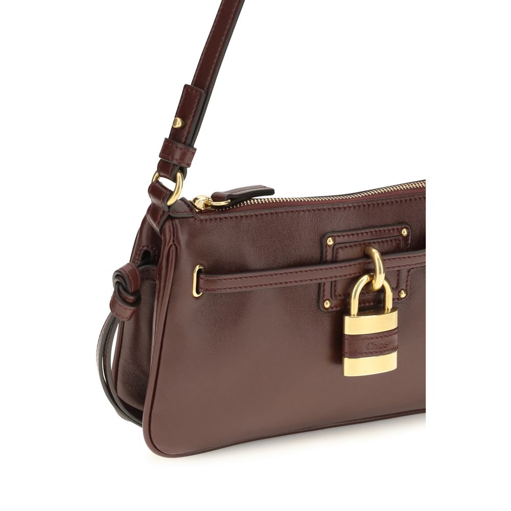 CHLOÈ